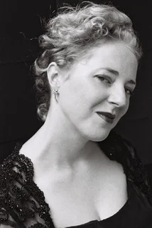 Elizabeth Dobbin - soprano
