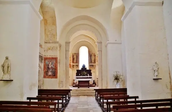 ÉGLISE SAINTE MARIE DE BOURG-DES-MAISONS